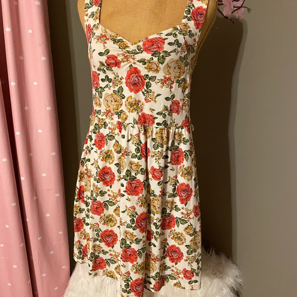 🌺 FOREVER 21 🌺Floral Summer dress